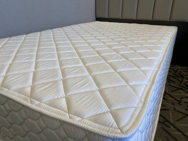 ウレタンマットレスは自宅で洗濯してもいい？　寝具メーカー公式サイト回答に「知らなかった」