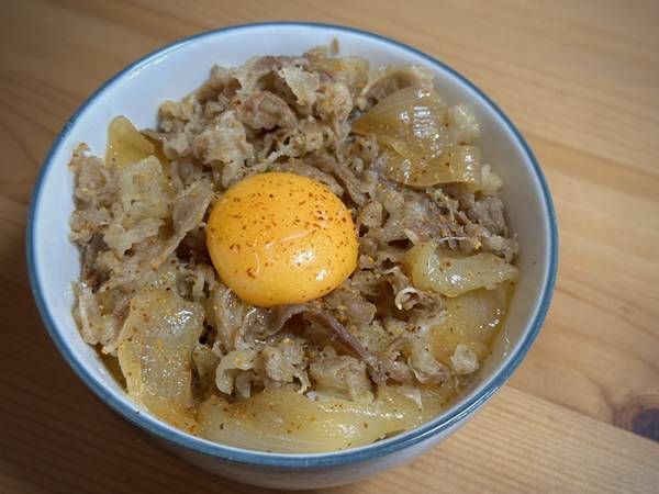 妻「ごめん、今日これでいい？」　食卓を見ると…「むしろ最高」「完璧か？」