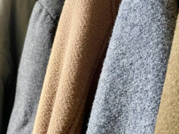 コートが虫に食われない方法はあるの？　企業の答えに「今日から実践します」