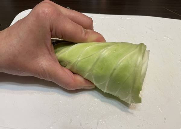 キャベツの千切りにはコツがある？　キッコーマン推奨の切り方を実践してみた
