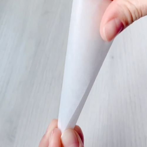 お菓子作りの節約術！　余ったチョコレートでチョコペンを作る裏技に「コスパ抜群」「参考になる」