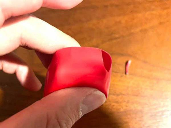 ストレートの蛇口、使いにくくない？　一瞬でホースみたいにする裏技に「シンクの縁まで水が届く」