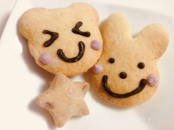 初心者でも簡単！　ココアパウダーでお菓子をデコレーションする裏技