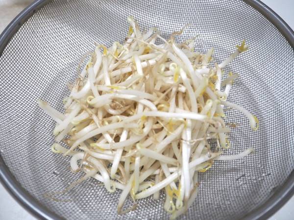 モヤシをもっと長持ちさせるには？　たったひと手間でおいしく長期保存するテクニック