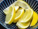 「お肉しっとり」「イチゴ鮮やか」　意外と知らないレモンの調理効果が目からウロコ