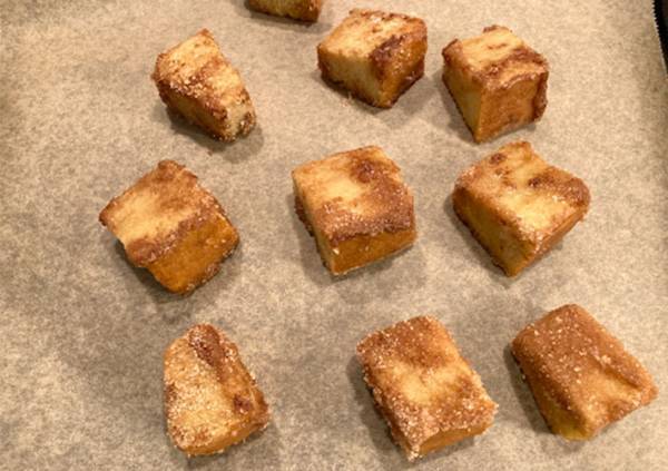 無印の『不揃いバウム』がアレに変身！　「思いつかなかった」「別の菓子だ」