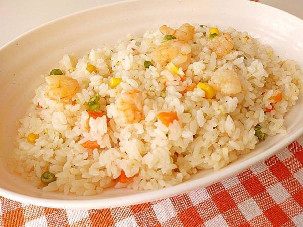 材料を炊飯器に入れて待つだけ！　簡単に作れる炊き込みコーンピラフの作り方