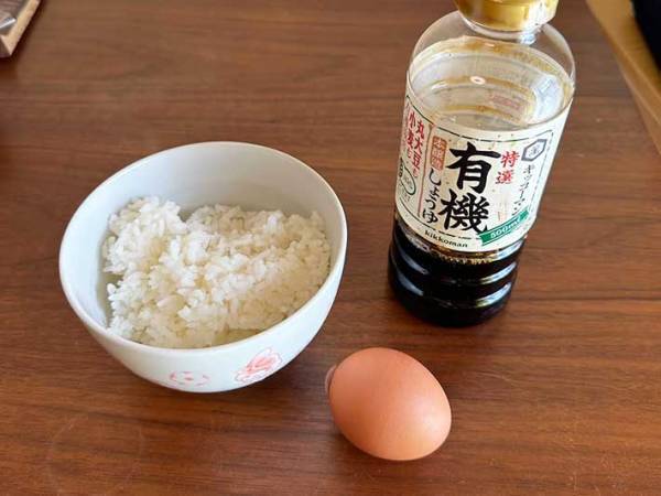 「逆にしてた」「みんな驚きそう」　卵かけご飯の意外すぎる作り方