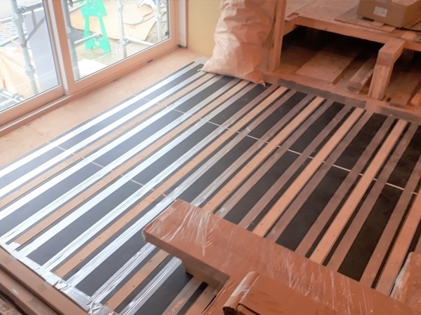 床暖房、どう使うのがお得？　ガス会社公式サイトの情報に「やってみます」「実践する」