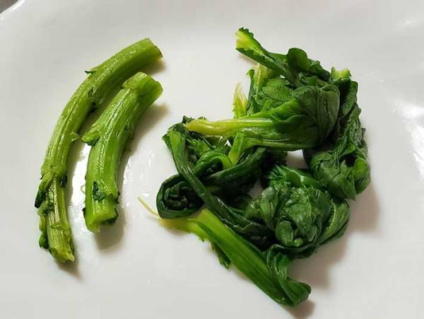 春菊、何分ゆでるのがベスト？　味の素の目安で「え、すんごい甘い！」