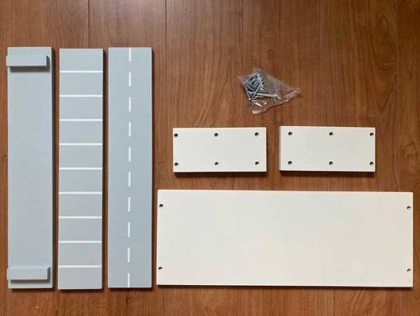 ２歳児「黄色いブーブーどこー！」　おもちゃ箱がゴチャゴチャだったので…？