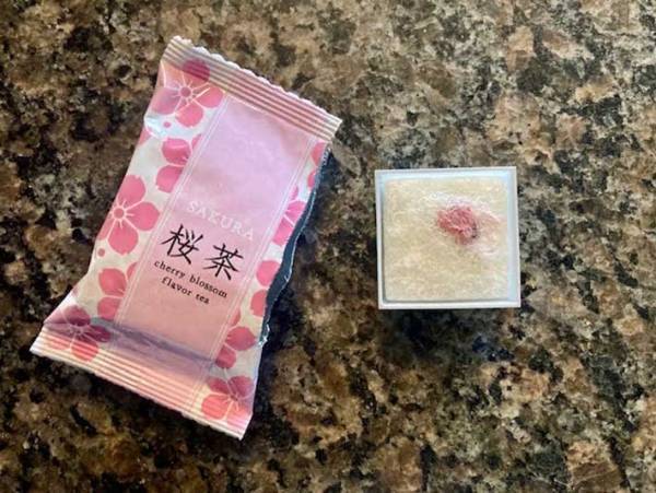 湯呑に花開く！　カルディの『宇治園 桜茶』でひと足早いお花見はいかが？