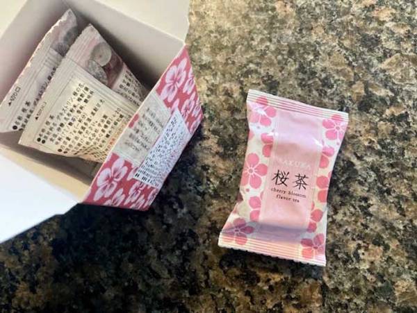 湯呑に花開く！　カルディの『宇治園 桜茶』でひと足早いお花見はいかが？