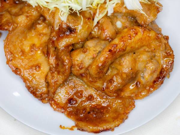 漬け込み保存で忙しい時も助かる！　焼くだけ簡単『肉のみそ漬け焼き』の作り方