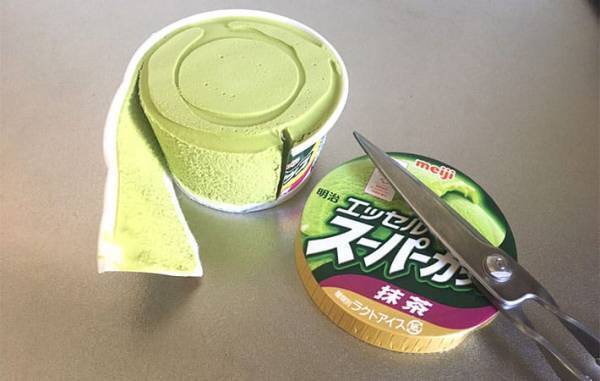スーパーカップ抹茶を、こうすると…「天才か」「コンビニ行ってくる」