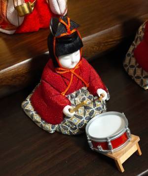 なんか違わない…？　ひな人形の『五人囃子』をよく見ると
