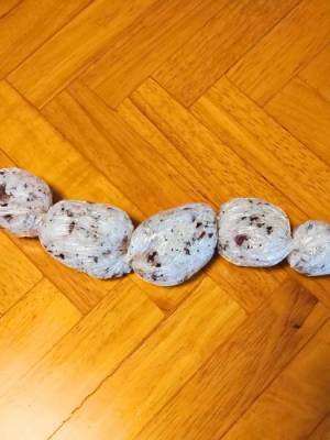 ラップを使ったプチおにぎり量産テクニック　「これはすごい」「簡単！」
