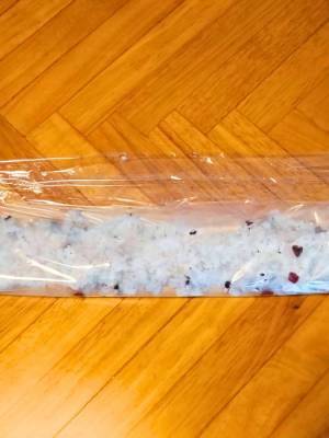ラップを使ったプチおにぎり量産テクニック　「これはすごい」「簡単！」