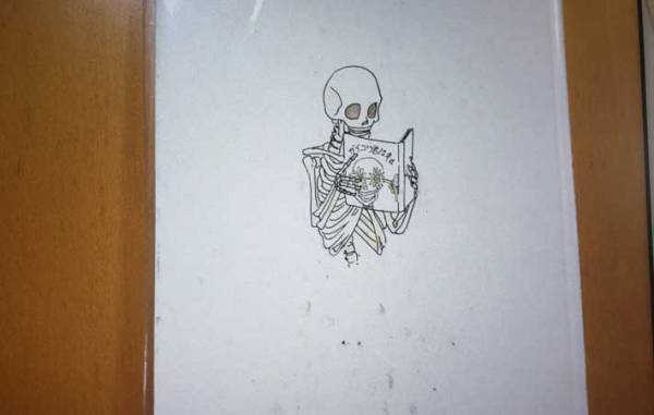 高校生が自作した絵本　先生が感動したわけとは？　「天才かよ」「これは名作」