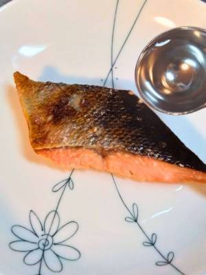 冷凍焼き魚、どうすればふっくら仕上がる？　ひと手間に「真似します」「目からウロコ」