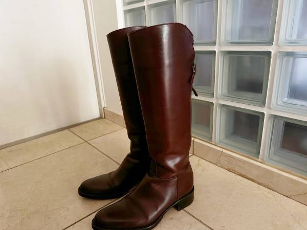 飲み終わった後のお茶の葉でOK！　ブーツの悪臭も撃退できる簡単「消臭剤」の作り方