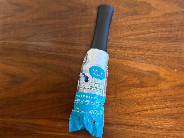 セリアで見つけた『ラップ』　使い道に「超はかどる」「これで割れない」