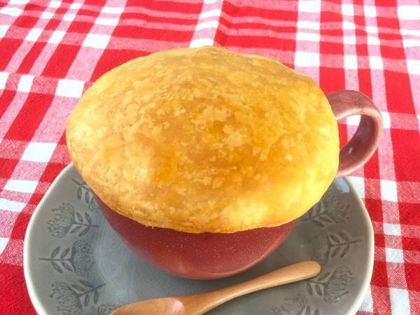 「朝にこれ出てきたらうれしい！」　材料２つでできる！　ローソン公式が教える『食パンポットパイ風』の作り方