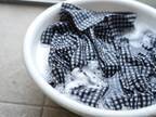 頑固なシミもこれですっきり！　花王公式サイトが紹介する洗濯方法に「助かります」
