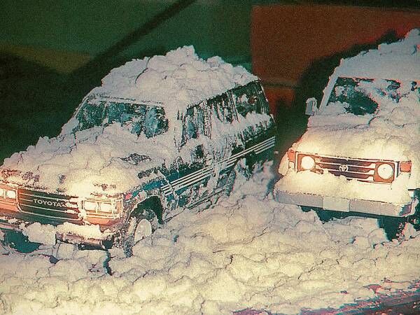 大雪の中の車…と思ったら？　その正体に「その手があったか」「天才かよ」