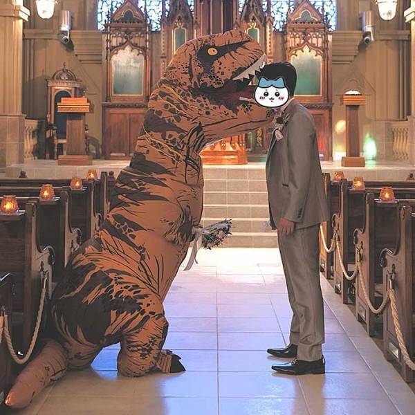 新婦の『ウェディングドレス』に「優勝」「元気が出た」　新郎が涙をこらえ振り返ると？