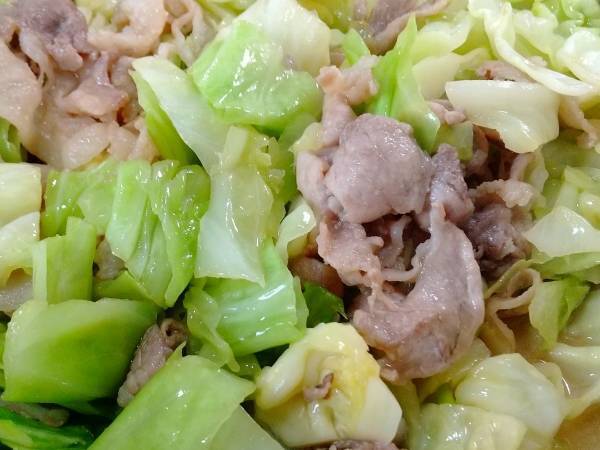 下味冷凍で簡単！　キッコーマンが教える「豚肉とキャベツのレンジ蒸し」の作り方