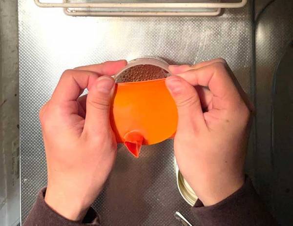 風船の両端を切って…？　意外な使い道に「大惨事を防げそう！」