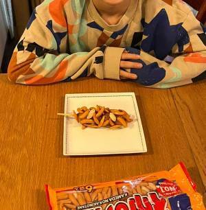 「…ナニコレ」　母親が出した『おやつ』に小１がドン引き　ひと口食べると？