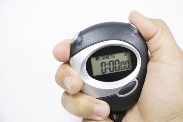 「動く歩道に乗るなら…」　エレベーター協会のお願いに「あぶな」「絶対ダメ」