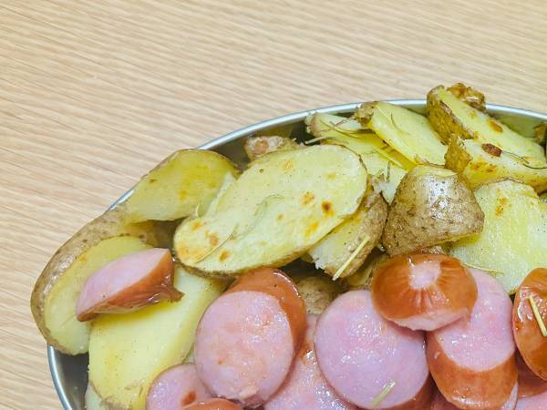 自炊料理に「天才の所業か？」　皿を見ると…「こういうのでいいんだよ」