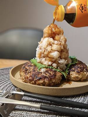 ハンバーグの上を見ると？　男性の自炊に「これ１００点」「マジでそれ！」