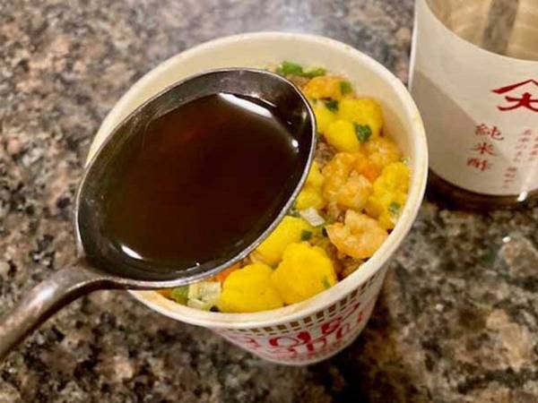 日清「少し入れてみて」　日清のちょい足しに「家で食べられるなんて」