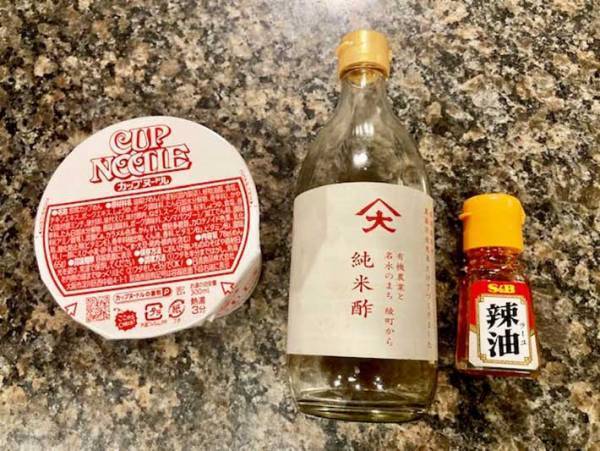 日清「少し入れてみて」　日清のちょい足しに「家で食べられるなんて」