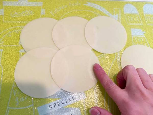 知らないと損！　余った餃子の皮の活用法に「もう困らない」
