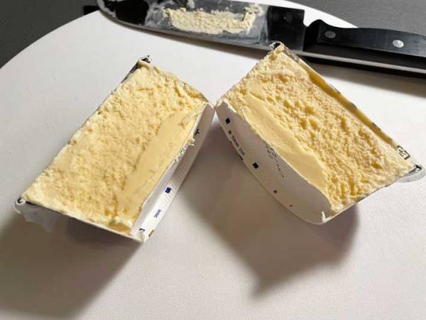 スーパーカップ、１人で食べきれない…　『半分こ』の方法に衝撃！