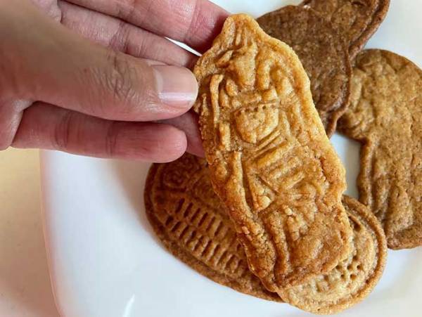 新しいクッキー型を探していたら？　セリアで見つけたものに「笑った」「これはジワる」