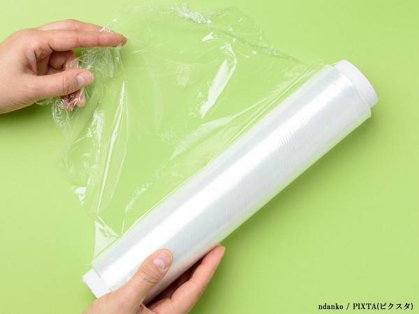 ローソンが教える簡単保存術！　余った卵白を、ラップに包んで？