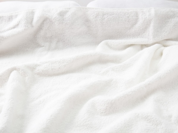 タオルケットとガーゼケット、違いは何？　企業の解説に「そうだったのか！」