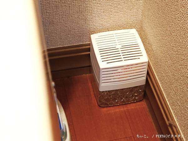 トイレの消臭剤、どこに置くのが正解？　エステーの回答に「逆の場所に置いてた」