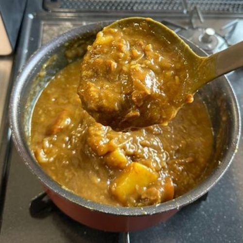 カレーのとろみ不足には『すりおろしたアレ』が効く　ハウス食品の発想に「意外でした」