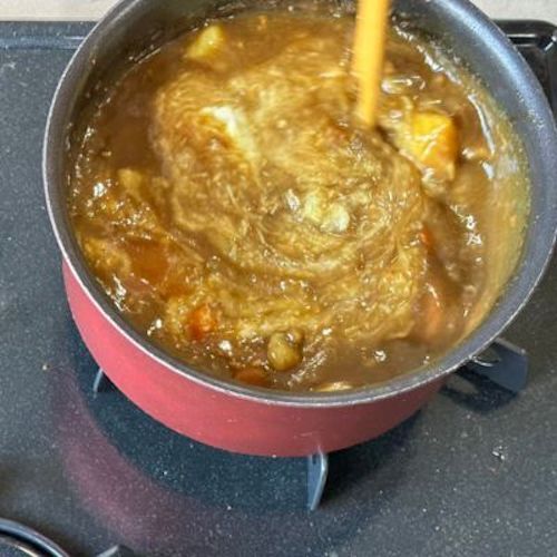 カレーのとろみ不足には『すりおろしたアレ』が効く　ハウス食品の発想に「意外でした」