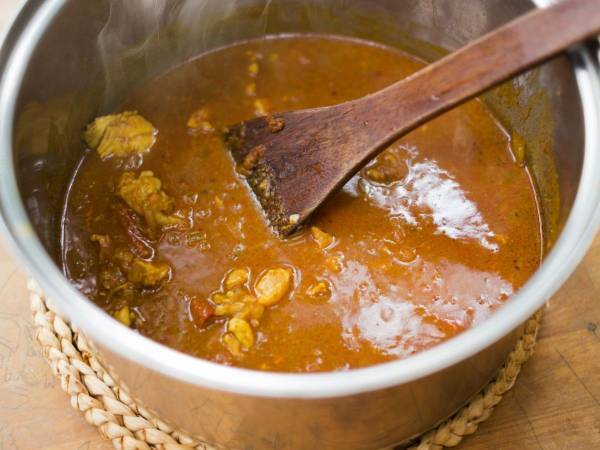 カレーのとろみ不足には『すりおろしたアレ』が効く　ハウス食品の発想に「意外でした」