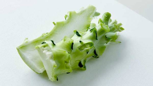 ブロッコリーの茎をうまく処理できない！　農家が教えるコツに「目からウロコ」