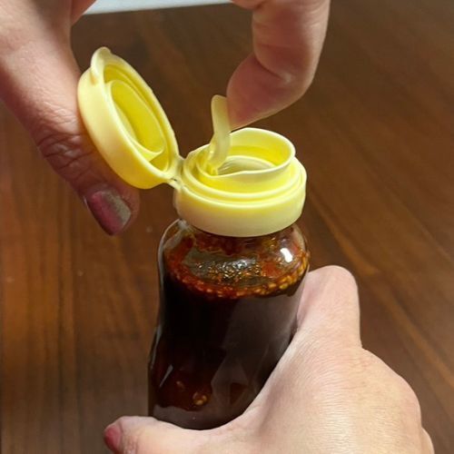 キャップの中栓、どうすれば開けやすい？　正しい方法に「そうだったのか」「勘違いしてた」