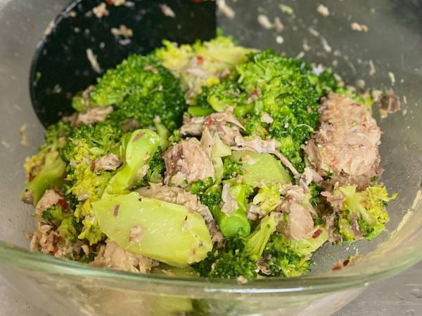 「ブロッコリー１株いける」　スーパーで買った『アレ』を加えると？